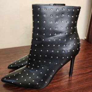 Nine West Women's Farrah Ankle Boot (size 7.5)